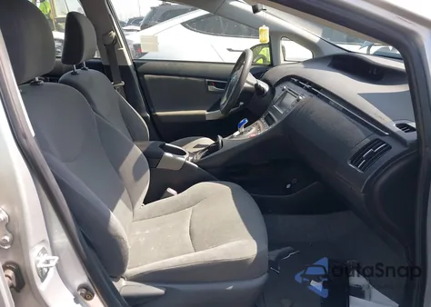 2014 Toyota Prius Three z USA, uszkodzony, nr VIN JTDKN3DU4E0387779